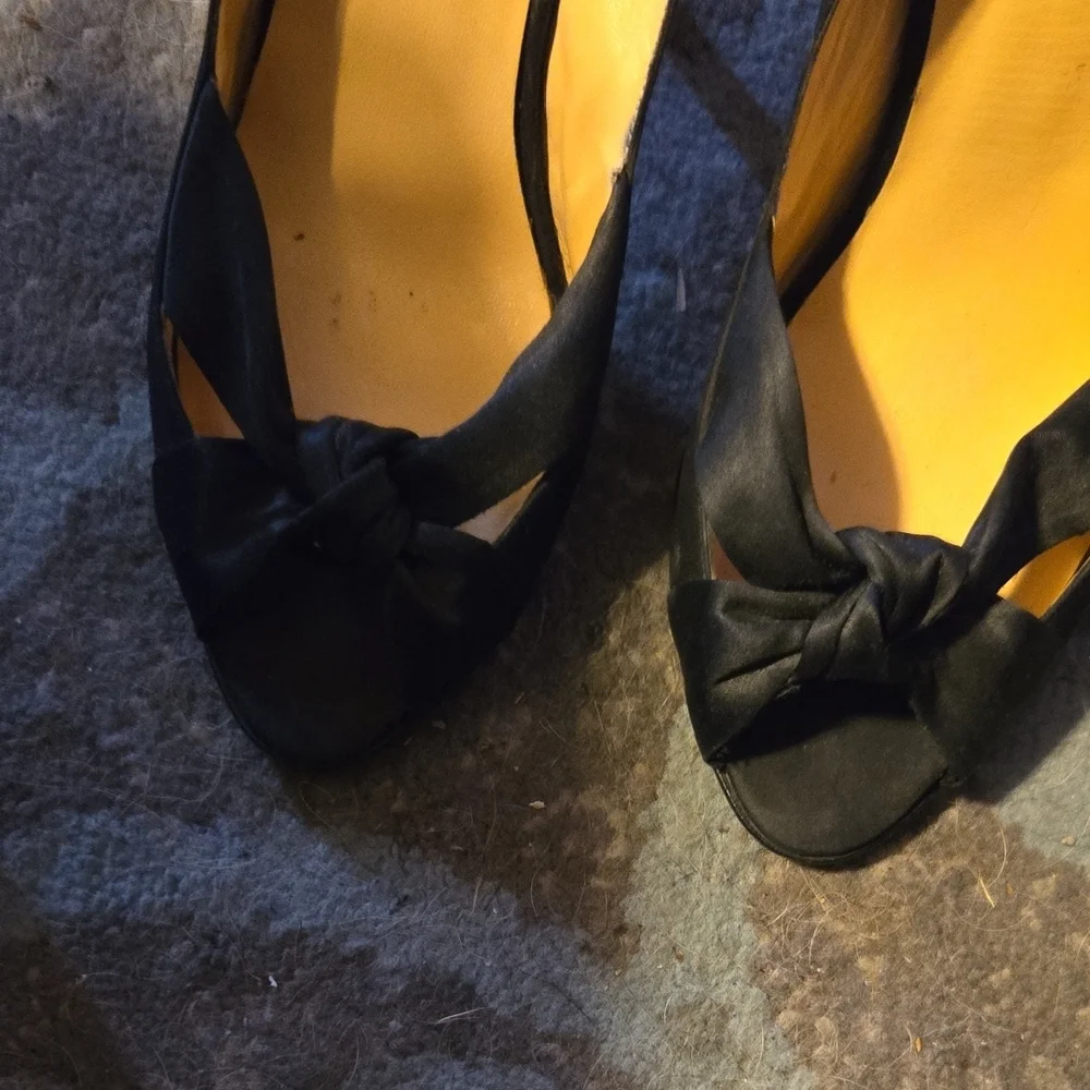 Christian Louboutin Elegant Black Satin Heels - Picture 6 of 6